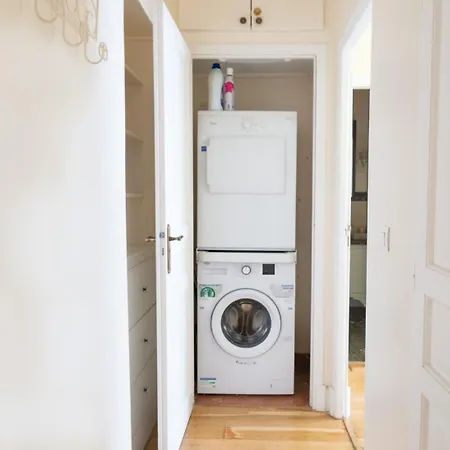 La Lumiere Eiffel Walk To Tower 파리