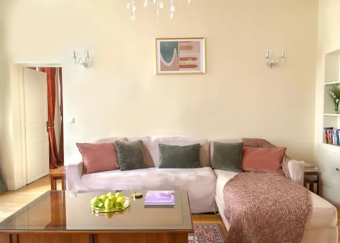 Apartment La Lumiere Eiffel Walk To Tower Paris