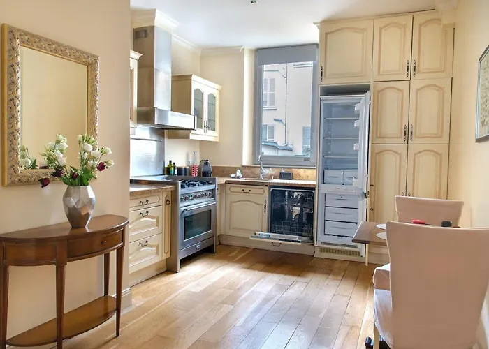 Apartment La Lumiere Eiffel Walk To Tower Paris